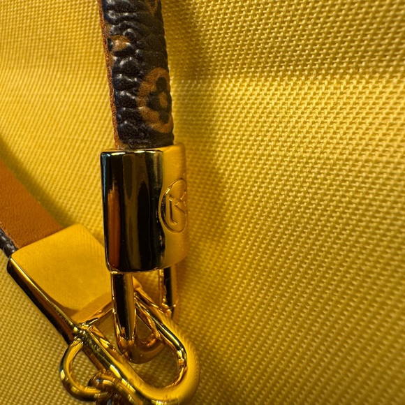 New Heart Charm Canvas-Leather Bracelet Gold Hardware Box &  Dust Bag Included - Picture 9 of 16